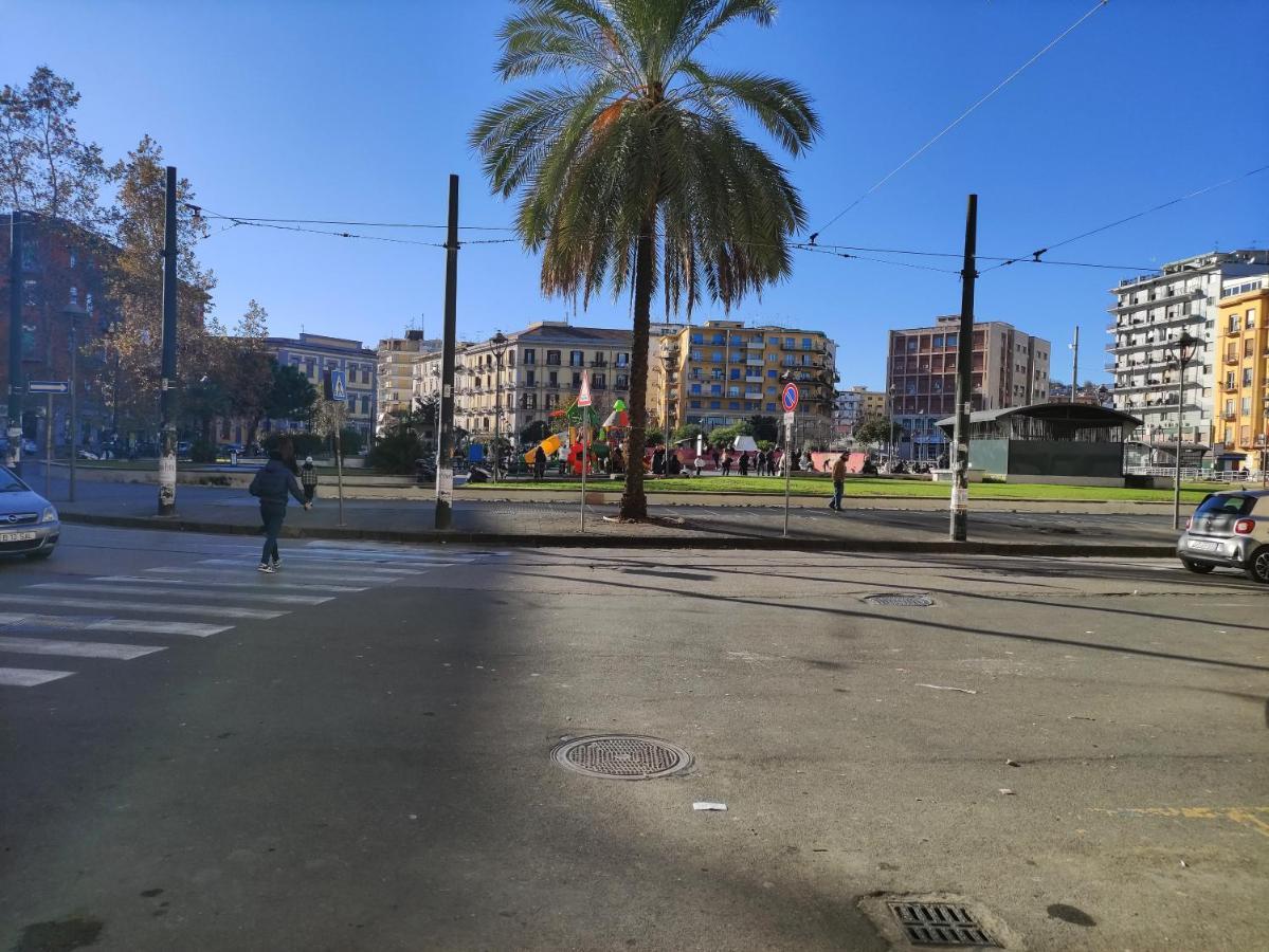 Na' Stanza In Piazza Apartment Наполи Екстериор снимка