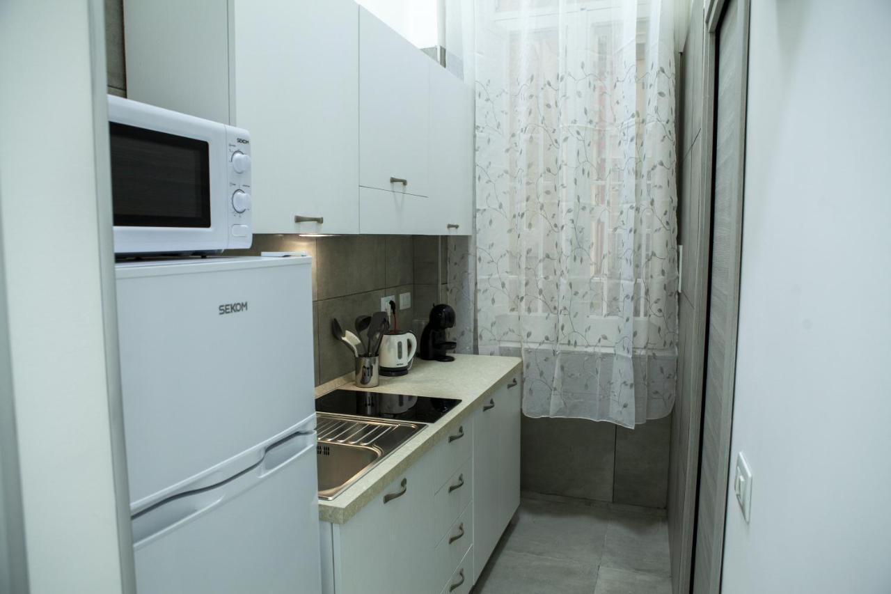 Na' Stanza In Piazza Apartment Наполи Екстериор снимка