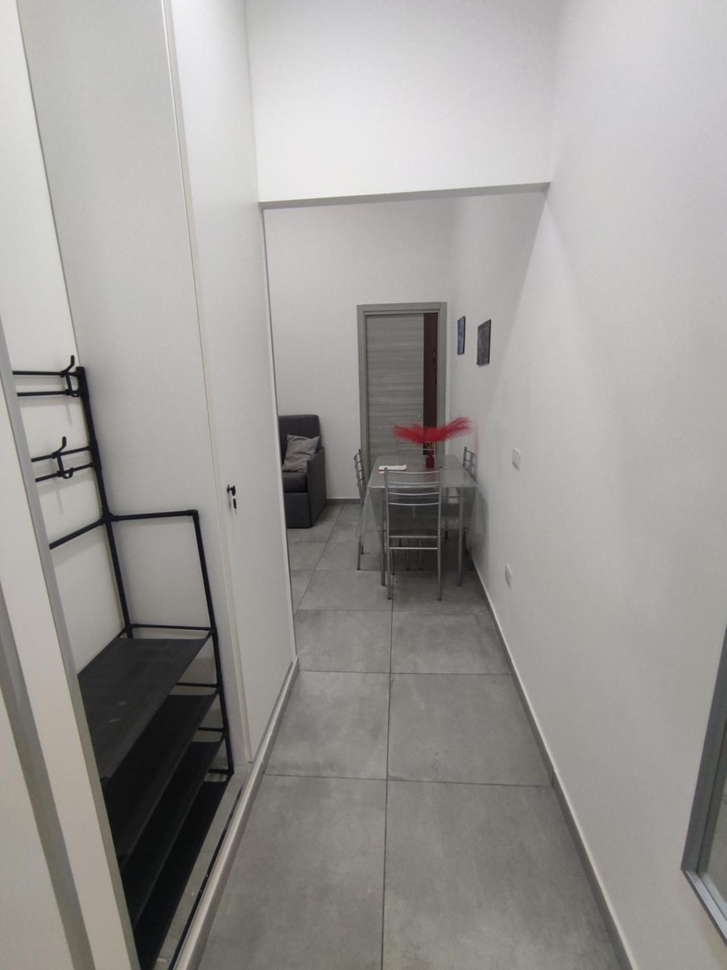 Na' Stanza In Piazza Apartment Наполи Екстериор снимка